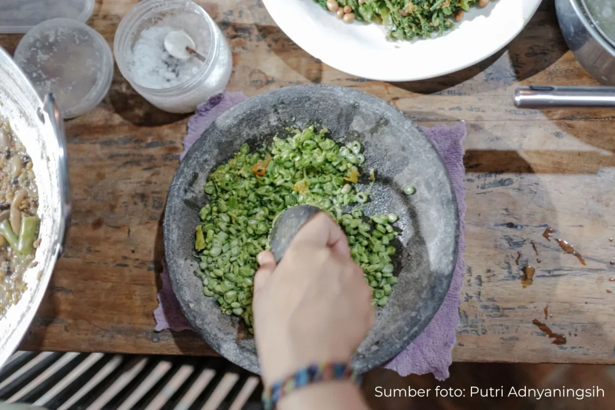 Sebelum Makanan Tersaji di Mejaku